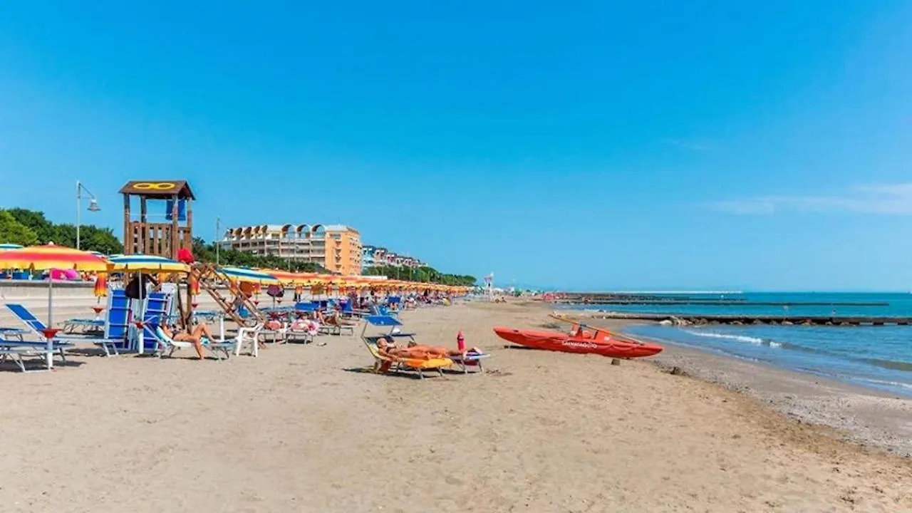 ポルト・サンタ・マルゲリータ・ディ・カオルレSeaview Flat Just 70M From The Seaアパートメント イタリア
